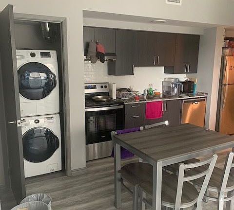 5th image of 275 Larch St #H401