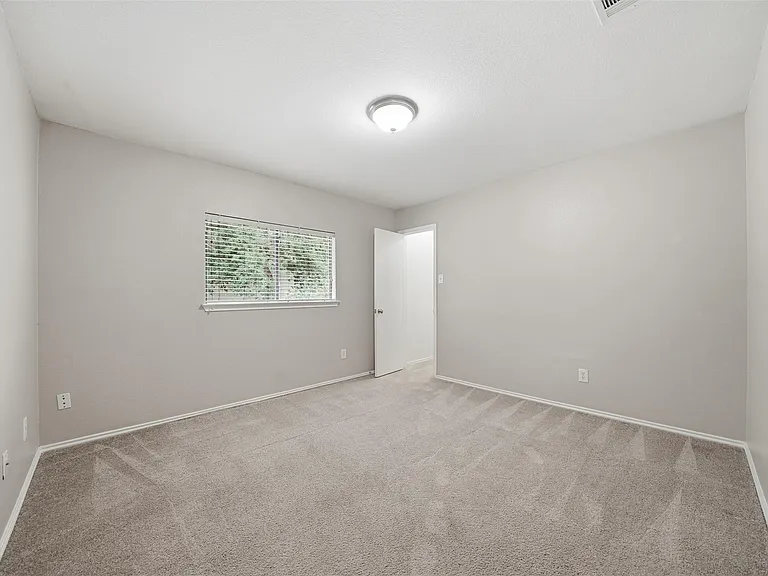 1304 Irene Dr — Photo 26