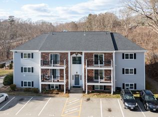 1 Chapel Hill Dr APT 7, Plymouth, MA 02360