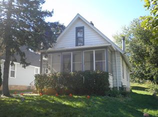 72 S Union St, Elgin, IL 60123