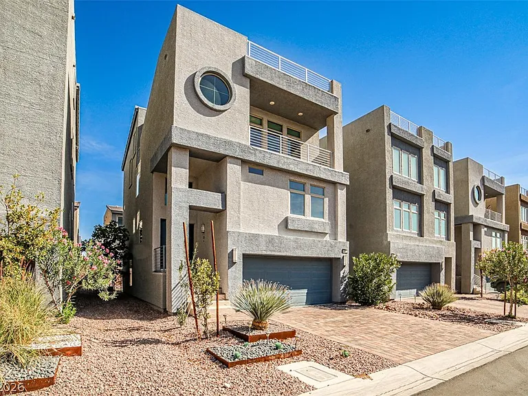 8052 Haywood Estate Ave — Photo 2