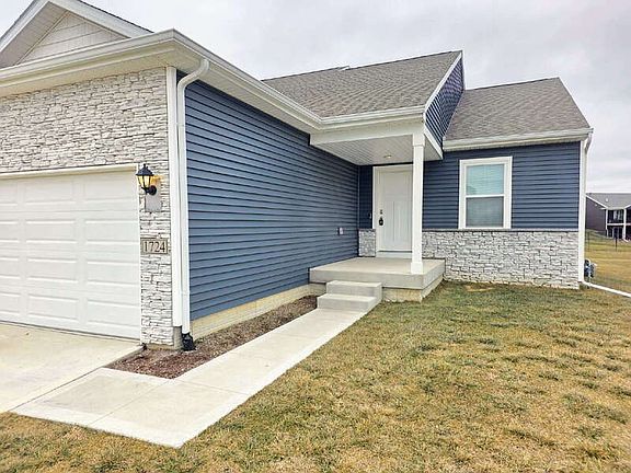 3rd image of 1724 Southbridge Dr