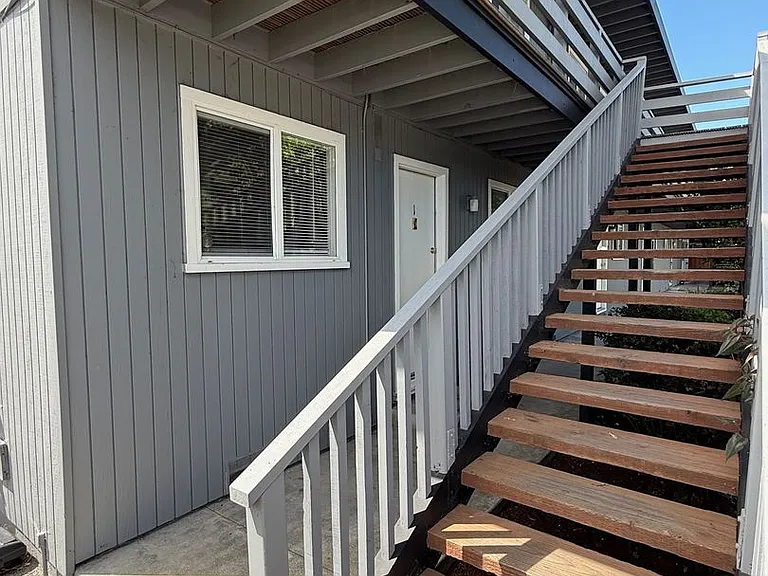 500 Russell Avenue — Photo 2
