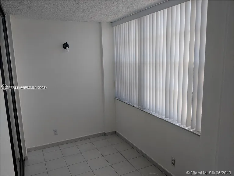 2741 Taft St #206 — Photo 14