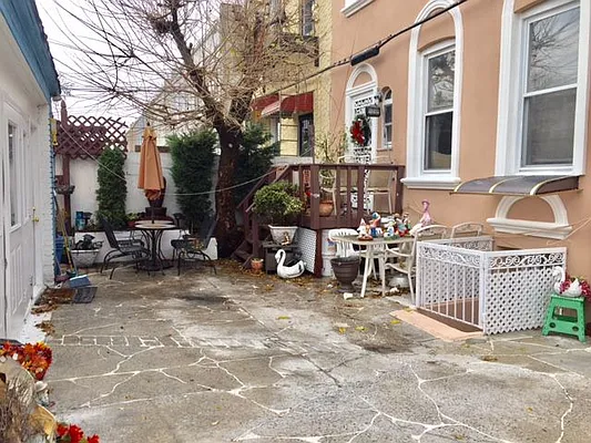 Rented by Citi Zone Realty | media 8