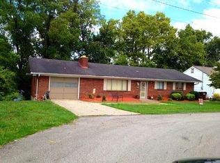 122 Grove St, Ironton, OH 45638