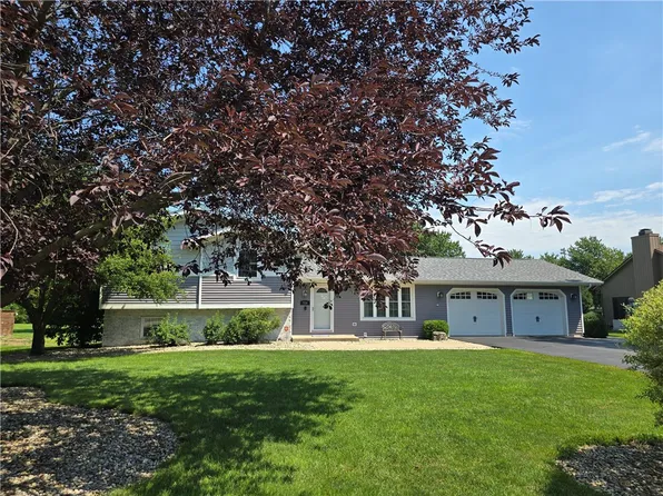 710 W Weaver Rd, Forsyth, IL 62535
