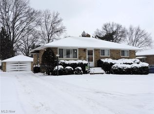 2694 Friar Dr, Parma, OH