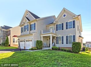 3371 Oakham Mount Dr, Triangle, VA 22172