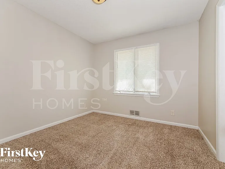 10400 E 79th Ter — Photo 13