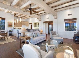 7 Entrada Hermosa, Santa Fe, NM 87506