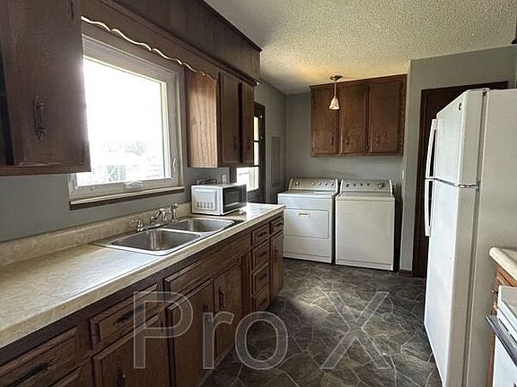 4th image of 402 Jefferson Duplex Un E