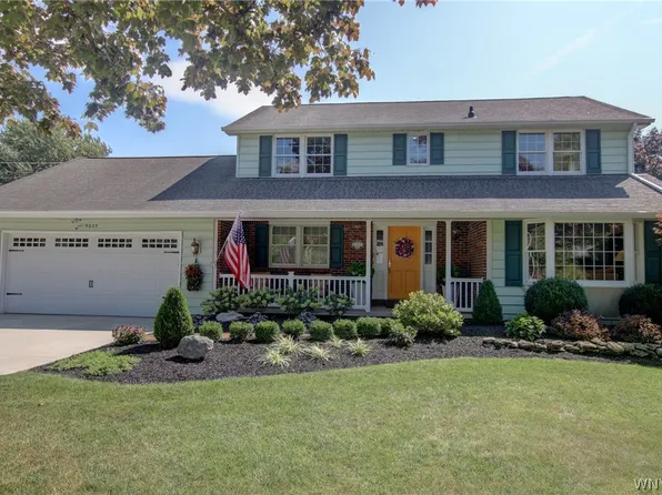 9635 High St, Clarence Center, NY 14032