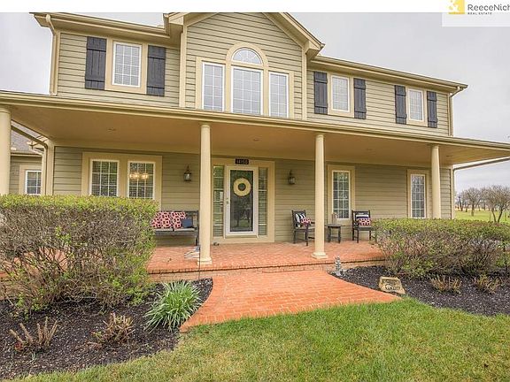 Welcoming front porch