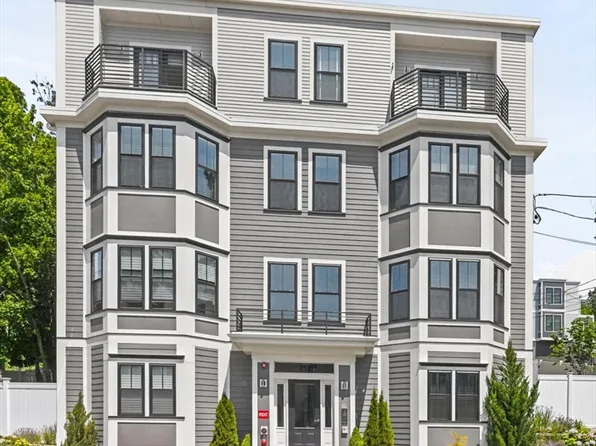 251 Minot St #3, Boston, MA 02124