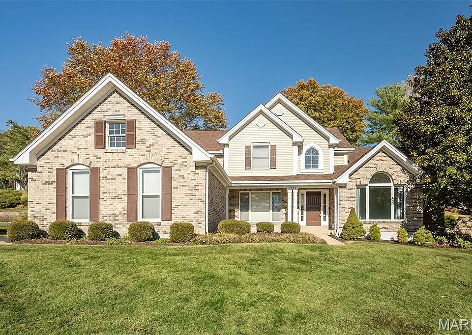 1st image of 1324 Riverdale Cir