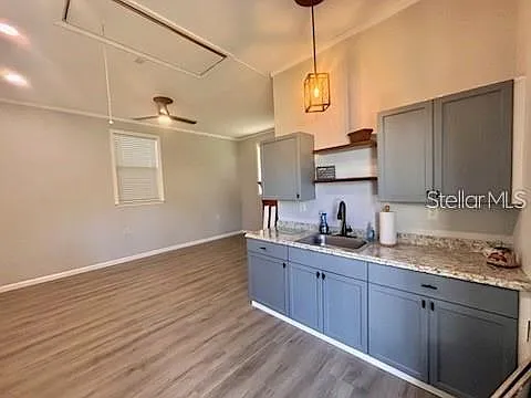 517 Jersey Ave — Photo 3