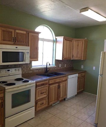 5th image of 941 N Harrison Ave