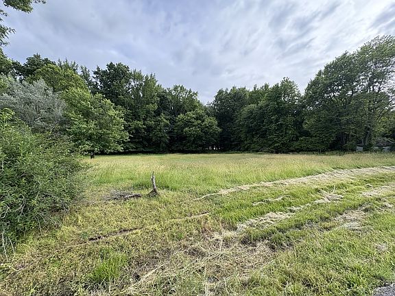 5th image of 550 Swan Ln