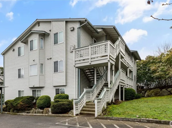 485 SW Bayshore Drive #B202, Oak Harbor, WA 98277