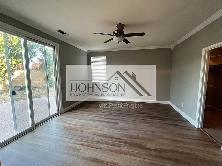 969 Monarch Ct — Photo 5