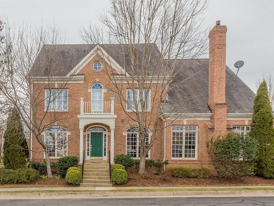 1st image of 3830 Farrcroft Grn