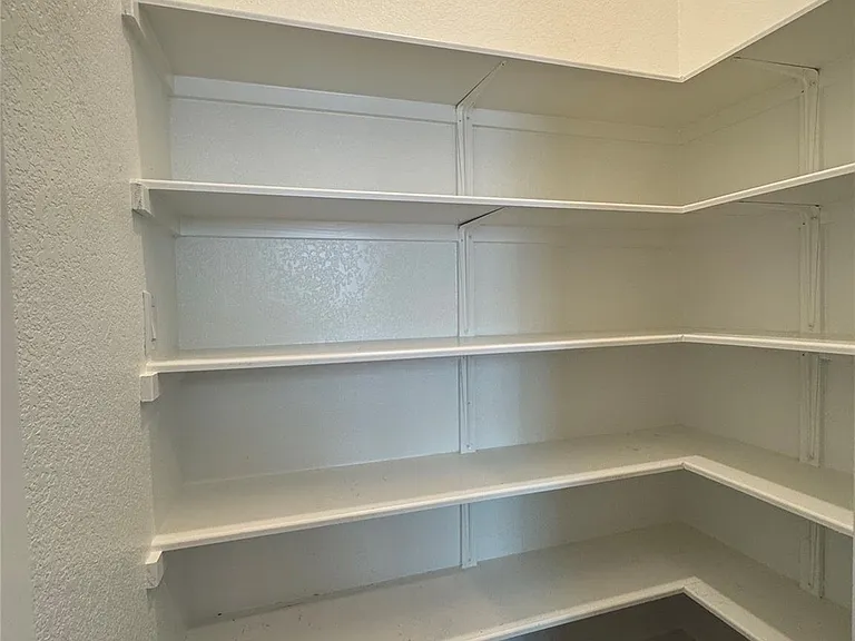 225 Western Ave — Photo 15