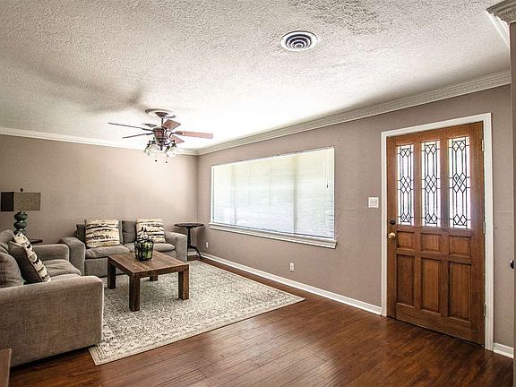 4th image of 4765 Baywood Ln