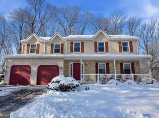 937 Highpointe Cir, Langhorne, PA 19047