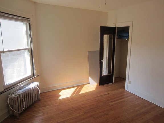 5th image of 6014 N Rockwell St APT 2N
