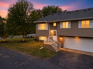 7610 157th St W APT B, Apple Valley, MN 55124