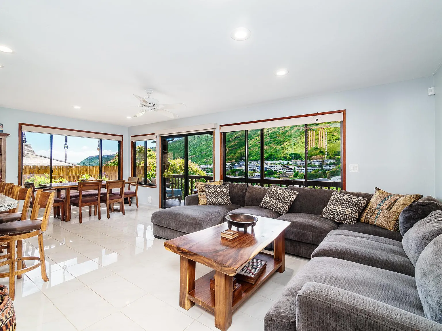 Kainoa Pl, Honolulu — Photo 1