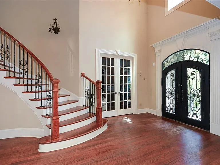 2210 Spalding Dr — Photo 17