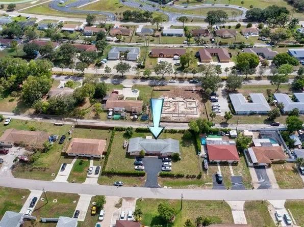 2571 47th TER SW #C, NAPLES, FL 34116