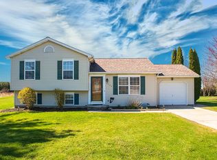 8724 Oliver Rd, Erie, PA 16509