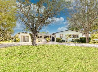 832 SE 12th Ave, Deerfield Beach, FL 33441