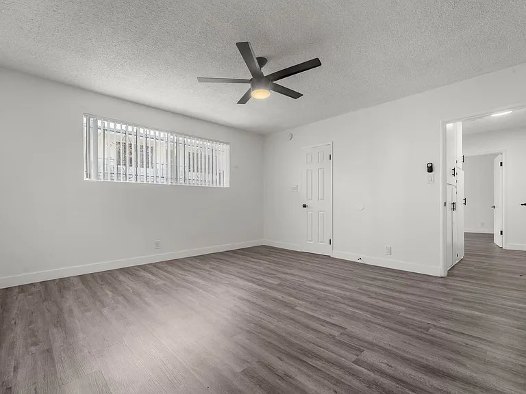 3933 Nicolet Ave #4A — Photo 14