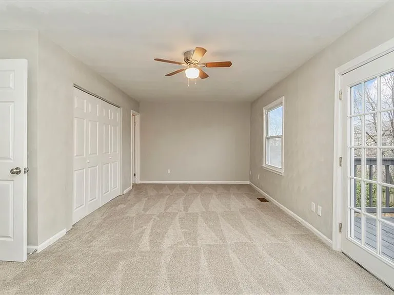 5989 Clear Springs Ct — Photo 11