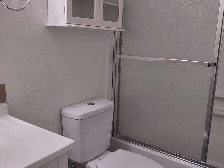 216 Glenda Dr #6 — Photo 5