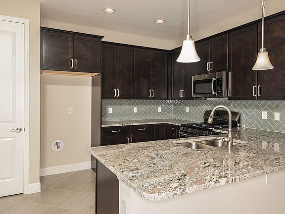 3rd image of 1372 Hayton Ave