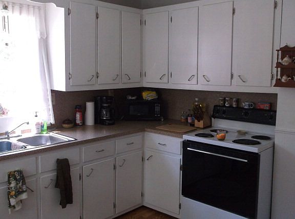 5th image of 158 Eastview St