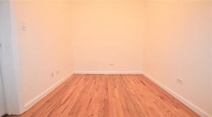 Rented by Manhattan Realty Group | media 7