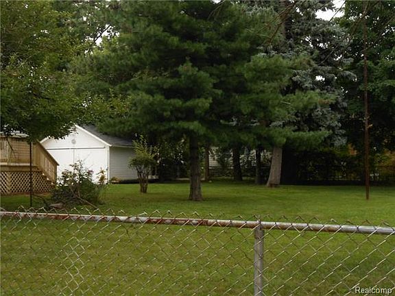 3rd image of 159 W Otis Ave