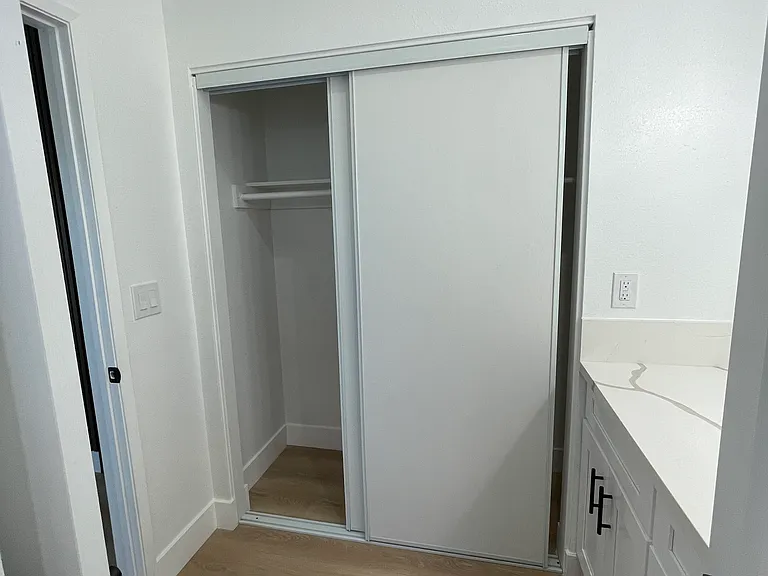 2330 N Grand Ave #18 — Photo 10