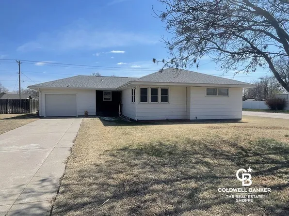 1702 A St, Garden City, KS 67846