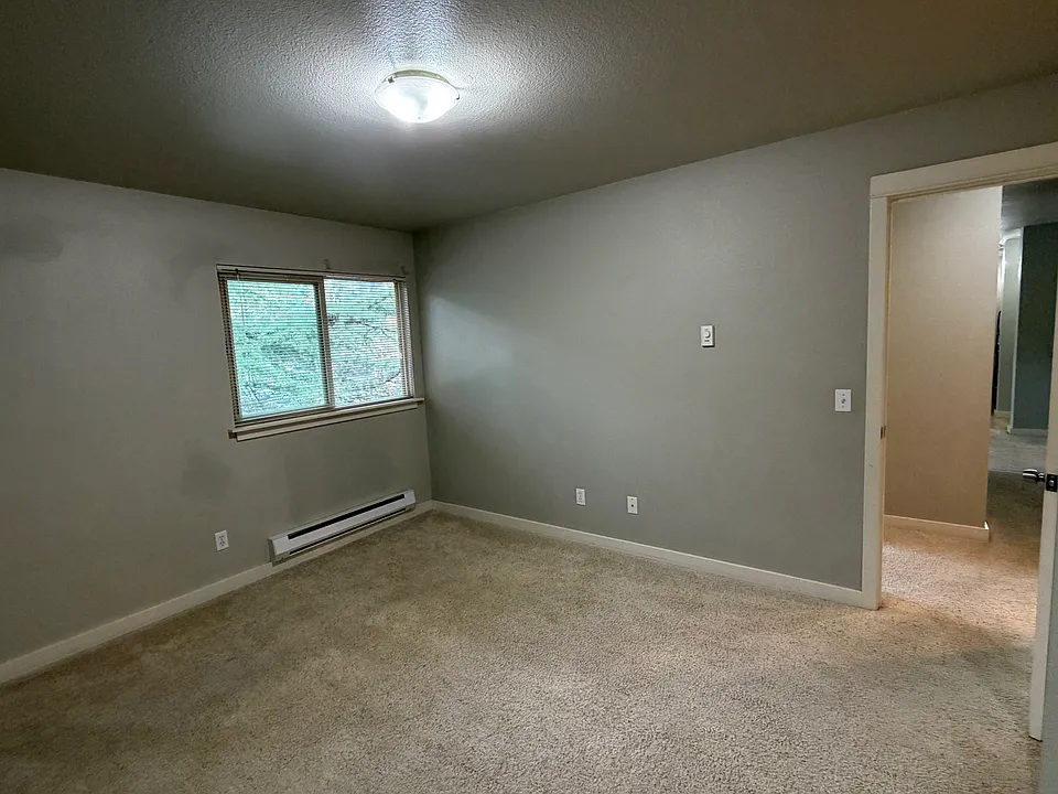 9805 Avondale Rd NE #240
