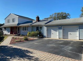 60 Association Rd, Bellport, NY 11713