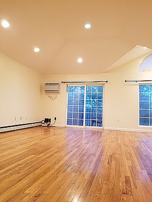 1st image of 8833 26th Ave #2