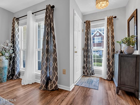 5th image of 1605 Queen Anne Lane