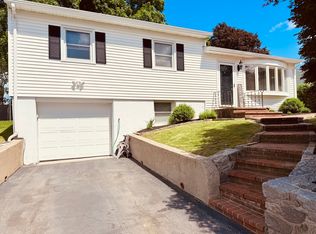 2 Laurel Ln, Shelton, CT 06484